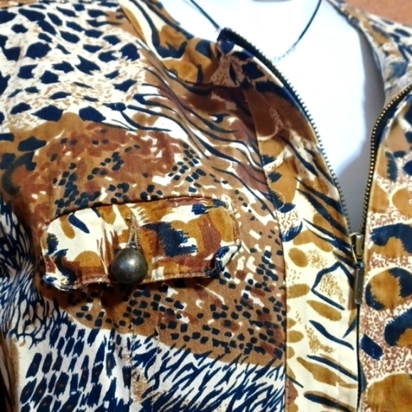 WESTBOUND WOMAN Safari Blouse with Zip Front SIZE 2X - Picture 3 of 8